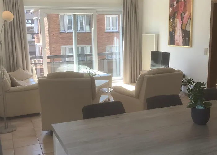 Ruim Zonnig Appartement Op 50M Van Strand